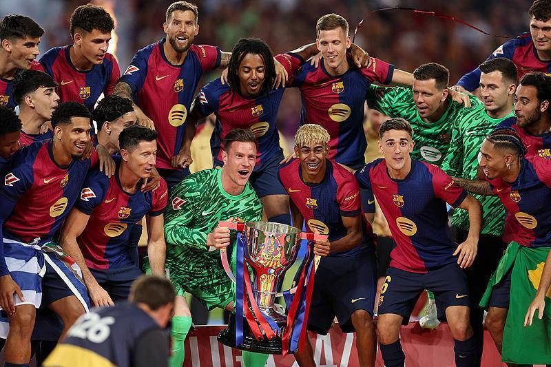 豪门后防崩溃，连续被打穿