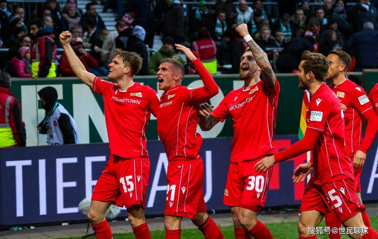 英超冬窗再次创记录，引援狂潮再现（英超冬季转会窗再破纪录，买人热潮卷土重来）