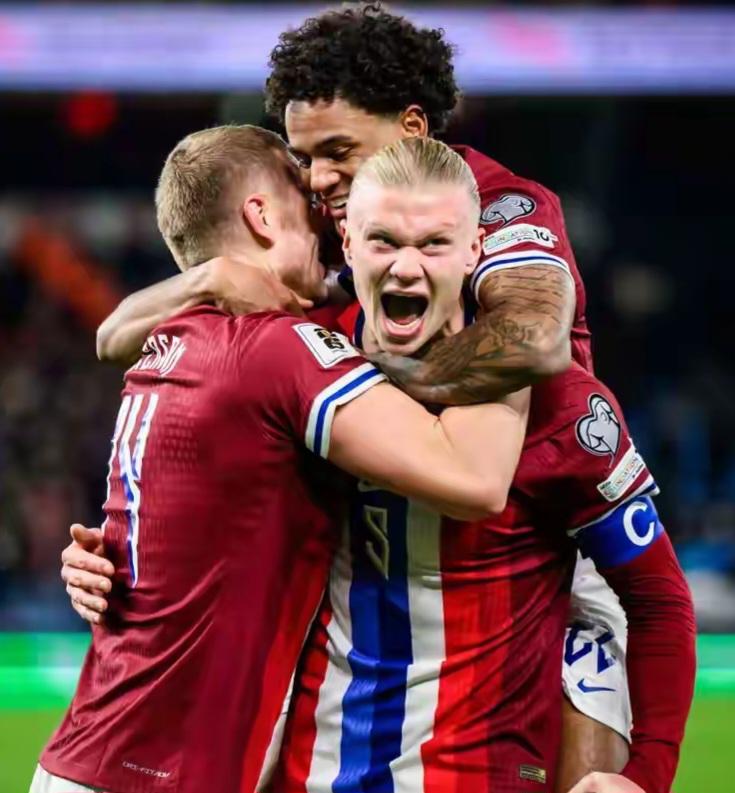 永远的科皇！拜仁在对阵圣保利赛前为科曼补办告别仪式