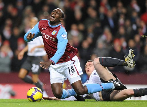 成都蓉城祝贺重庆铜梁龙成功冲超：我们携手展现西南足球风采（成都蓉城恭贺重庆铜梁龙冲超成功：携手擦亮西南足球名片）