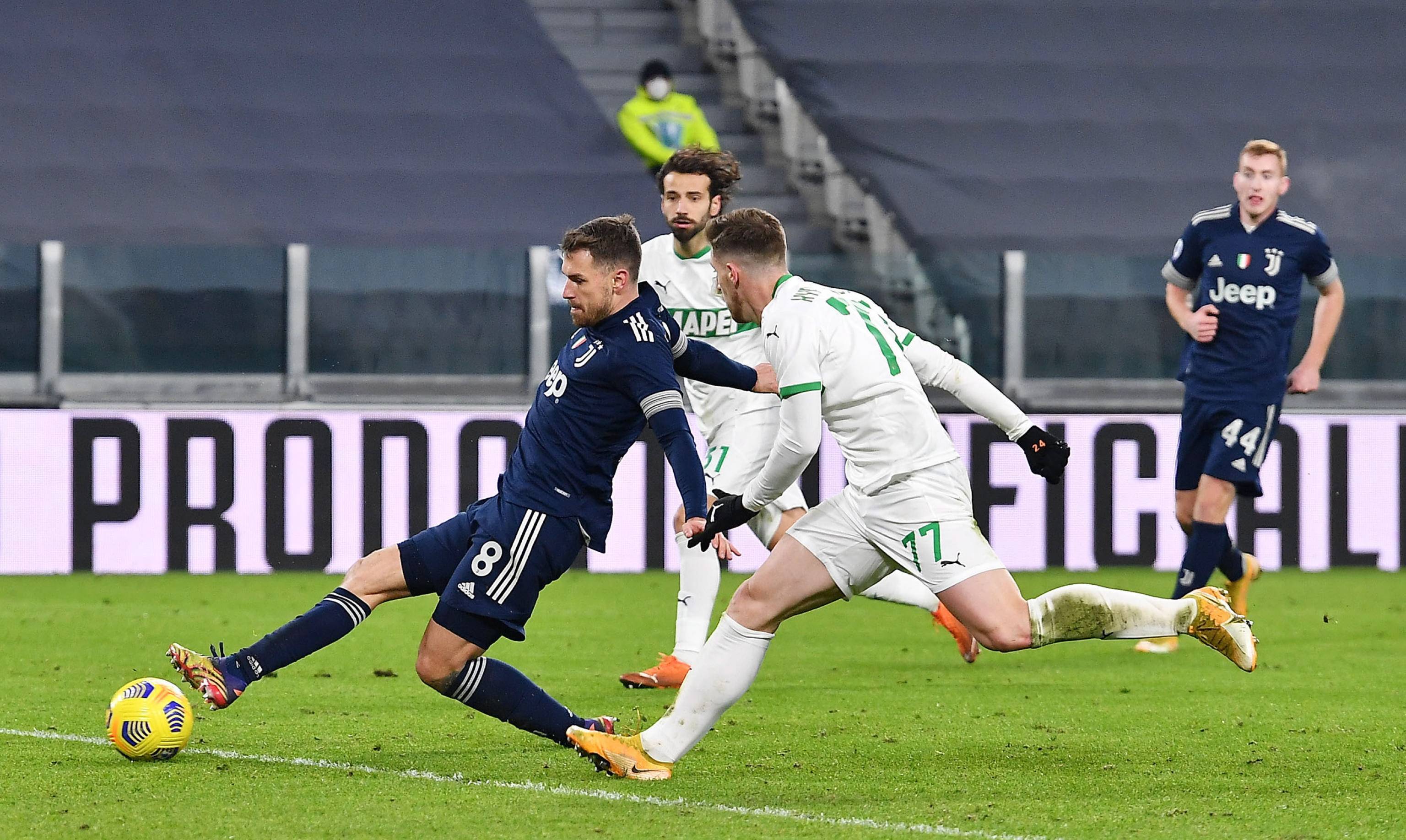 机构评近8年球队转会成功率排行榜：圣吉罗斯居首，小蜜蜂第4（机构盘点近8年球队转会成功率：圣吉罗斯第一，小蜜蜂第4）