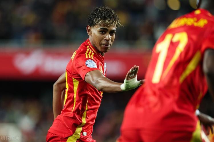 国米小将博沃：首秀的感觉难以置信；我的偶像的是恰尔汗奥卢