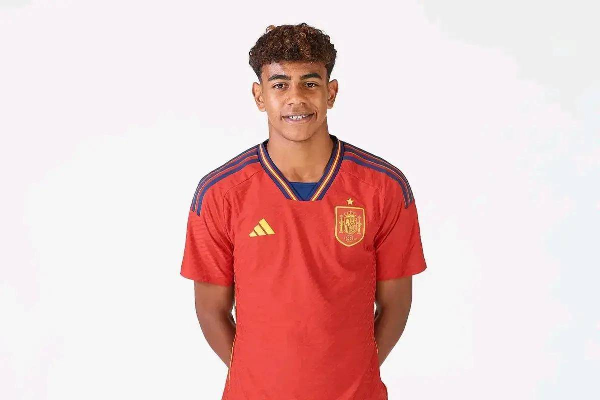 李磊：最遗憾是主场输给申花，有一段时间自己上场都没信心（李磊：主场不敌申花成最大遗憾，一度上场缺乏信心）